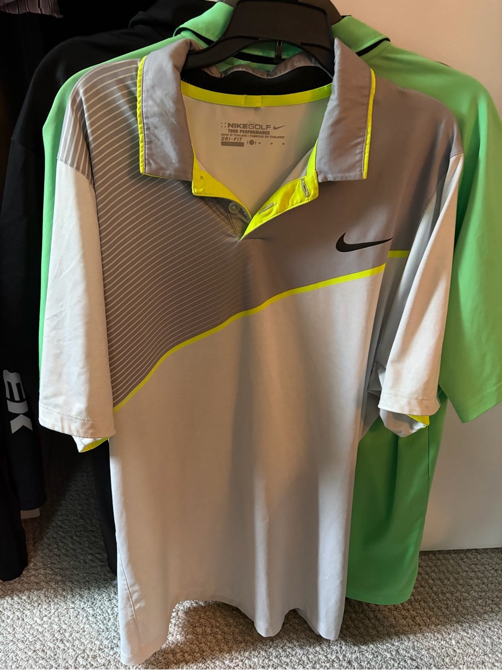 Nike dri fit athletic golf performance polo neon yellow accent shirt size medium
